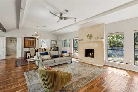 1207 Middlebrook Place, Dallas, TX 75208