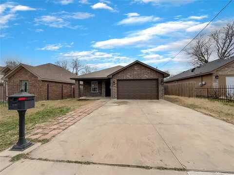 4924 Chapman Street, Fort Worth, TX 76105