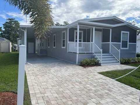 9127 Grosse Pointe Blvd, Tampa, FL 33635