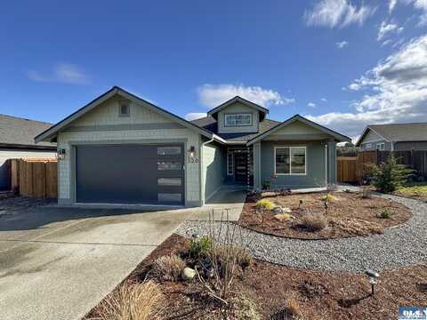 320 Broadmoor St, Sequim, WA 98382