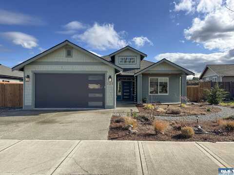 320 Broadmoor St, Sequim, WA 98382