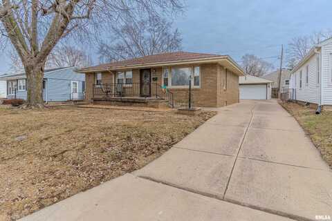 1406 SOUTHMOOR Street, Pekin, IL 61554