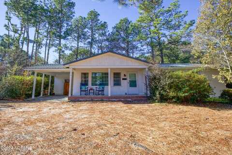 200 W Delaware Avenue, Southern Pines, NC 28387