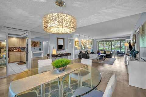 400 Oaks Ln, Pompano Beach, FL 33069