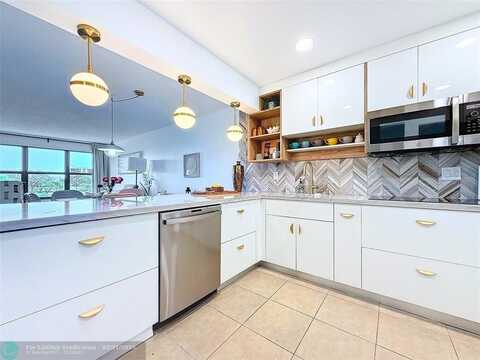 2311 S Cypress Bend Dr, Pompano Beach, FL 33069