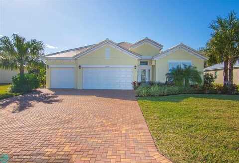 2557 Saint Lucia Cir, Vero Beach, FL 32967