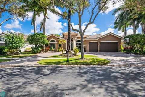 19450 Saturnia Lakes Dr, Boca Raton, FL 33498