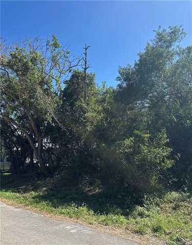 Avienda Avenue, Fort Pierce, FL 34946