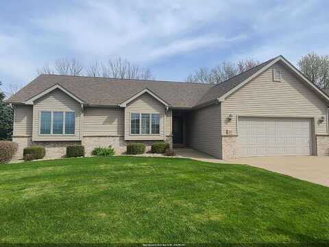 69 PENBROOK Circle, APPLETON, WI 54913
