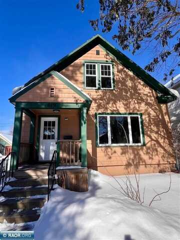 619 Jones St, Eveleth, MN 55734