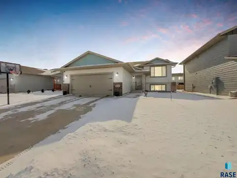 9509 W Liam St, Sioux Falls, SD 57106