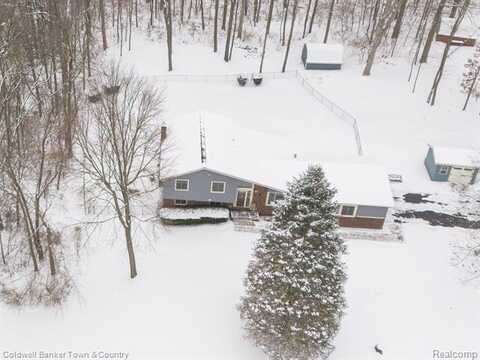 11334 SHADOW WOODS Lane, Whitmore Lake, MI 48189