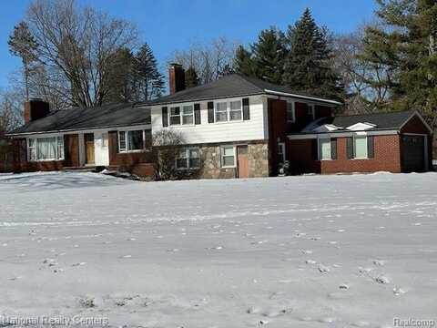 25648 FORESTVIEW Drive, Southfield, MI 48033