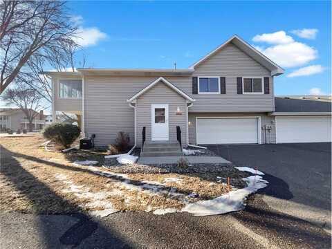 3692 Gershwin Lane N, Oakdale, MN 55128