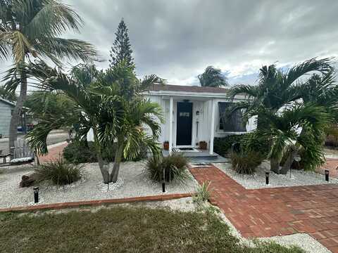 716 S Broadway, Lantana, FL 33462