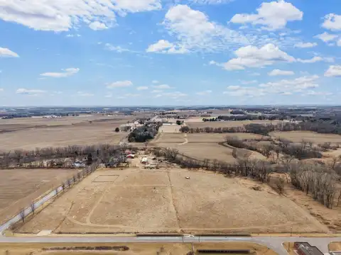 16 Ac Bailey Road, Sun Prairie, WI 53590