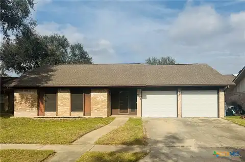 415 Navajo Drive, Victoria, TX 77904