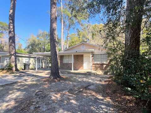 2709 Lake Munson Street, Tallahassee, FL 32310