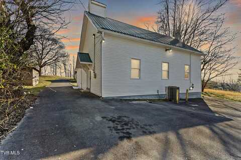 338 Southeast Lowland Street, Abingdon, VA 24210