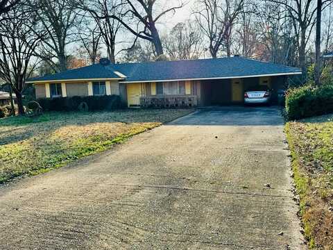 206 Southmoor, Natchez, MS 39120