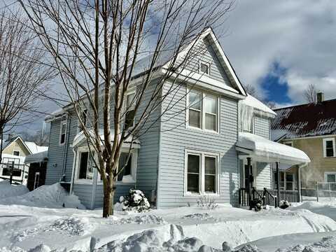 17 Stevens Street, Malone, NY 12953