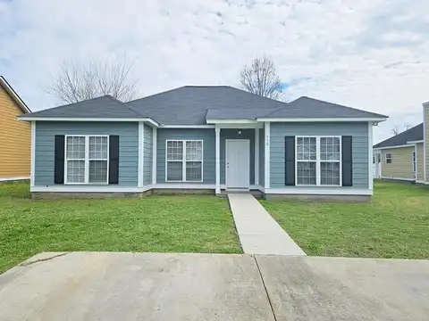 110 Laurelwood Court, Leesburg, GA 31763