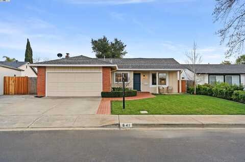 641 Hanover St, Livermore, CA 94551