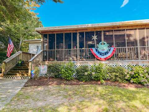 311 Old Ferry Road, Emerald Isle, NC 28594