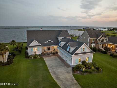 358 Yacht Club Drive, Newport, NC 28570