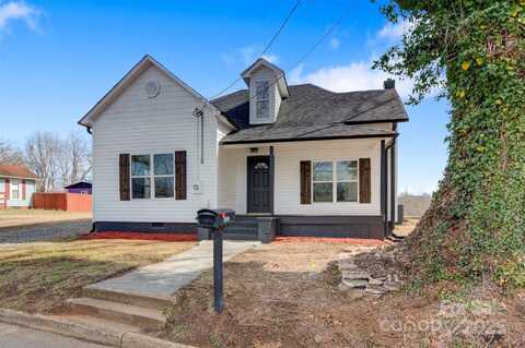 209 N Davis Avenue, Newton, NC 28658