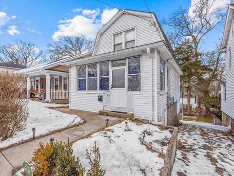 68 Raymond Street, New London, CT 06320