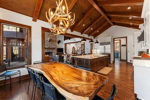 975 Blalock Lakes Drive, Newnan, GA 30263