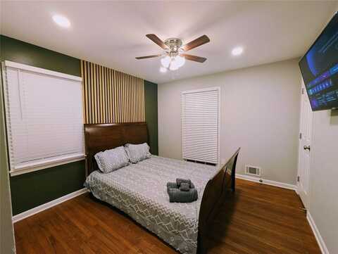 460 Holt Road NE, Marietta, GA 30068