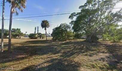 2045 Carver Avenue, Fort Myers, FL 33916