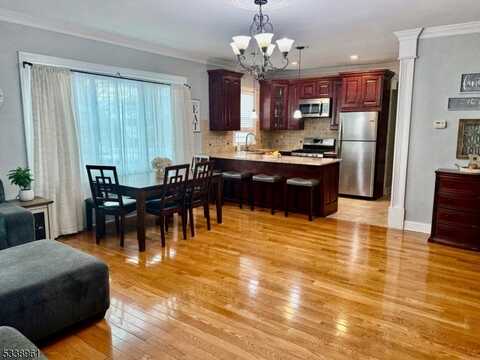 52 Hillcrest Ave, Lodi, NJ 07644