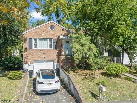 7 Sunset Dr, Millburn, NJ 07041