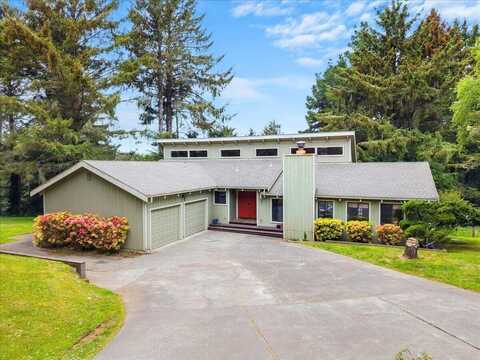 7051 Linda Road, Humboldt Hill, CA 95503