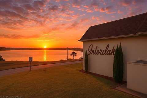 404 Lake Clay Drive S, Lake Placid, FL 33852