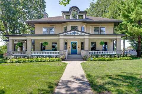 2808 Frederick Avenue, Saint Joseph, MO 64506