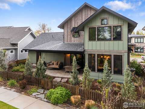 745 Harts Gardens Ln, Fort Collins, CO 80521