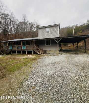 6716 War Creek Rd, Thorn Hill, TN 37881