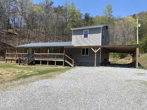 6716 War Creek Rd, Thorn Hill, TN 37881
