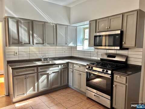 739 Harrison 8, Harrison, NJ 07029