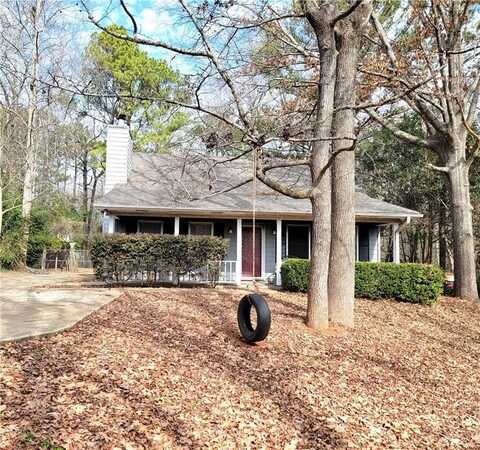 586 OAKVIEW CIRCLE, SMITHS STATION, AL 36877