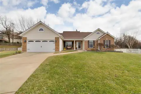 110 Eagle Creek Court, O'fallon, MO 63368