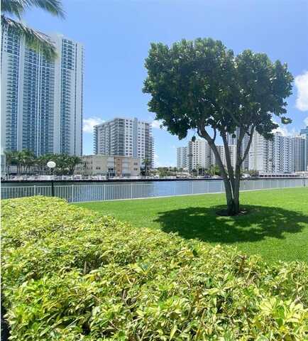 1000 Parkview Dr, Hallandale Beach, FL 33009