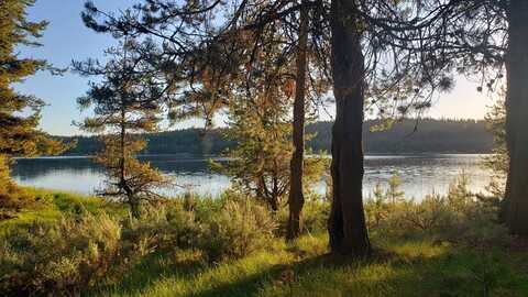 199 Pointes Road unit: 23, Cascade, ID 83611
