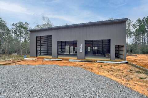 22445 Road 374, Kiln, MS 39556