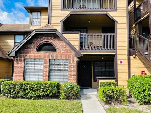 345 FORESTWAY CIRCLE, ALTAMONTE SPRINGS, FL 32701