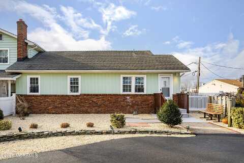 218 Grant Avenue, Pine Beach, NJ 08741